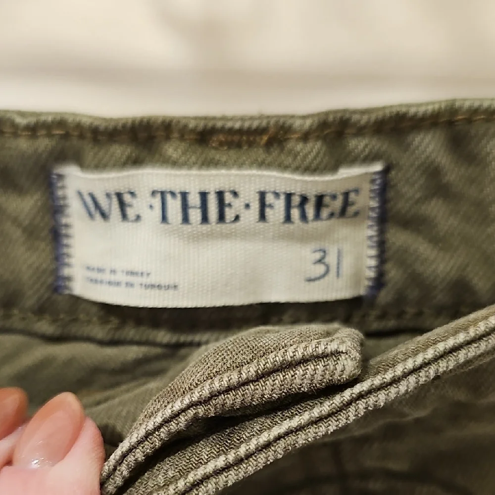 We The Free Free People Palmer Shorts Greenery; Size 31; EUC